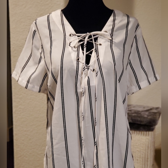 Black and white pinstripe blouse.  NWOT - Picture 7 of 16